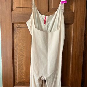 Spanx NWT 3X Nude Thinstincts Open Bust Mid Thigh Body Suit